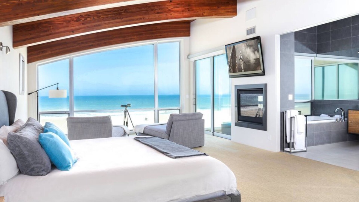Oxnard Shores House | Relax and Recharge - 1013 Mandalay