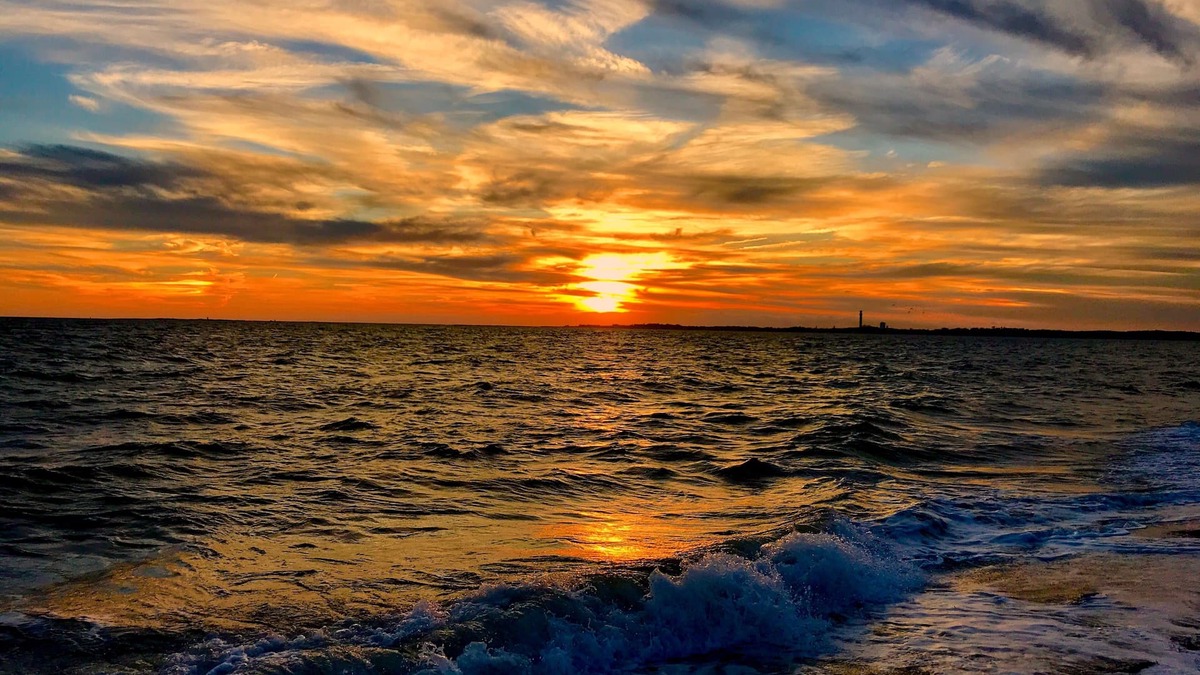 North Truro Cottage | Relax and Unwind at your Private Waterfront Beach Bungalow