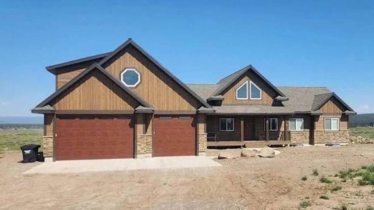 Island Park Cabin | Relax at Aquilla Inn+Game Room+Views+Spacious+Close to Yellowstone!