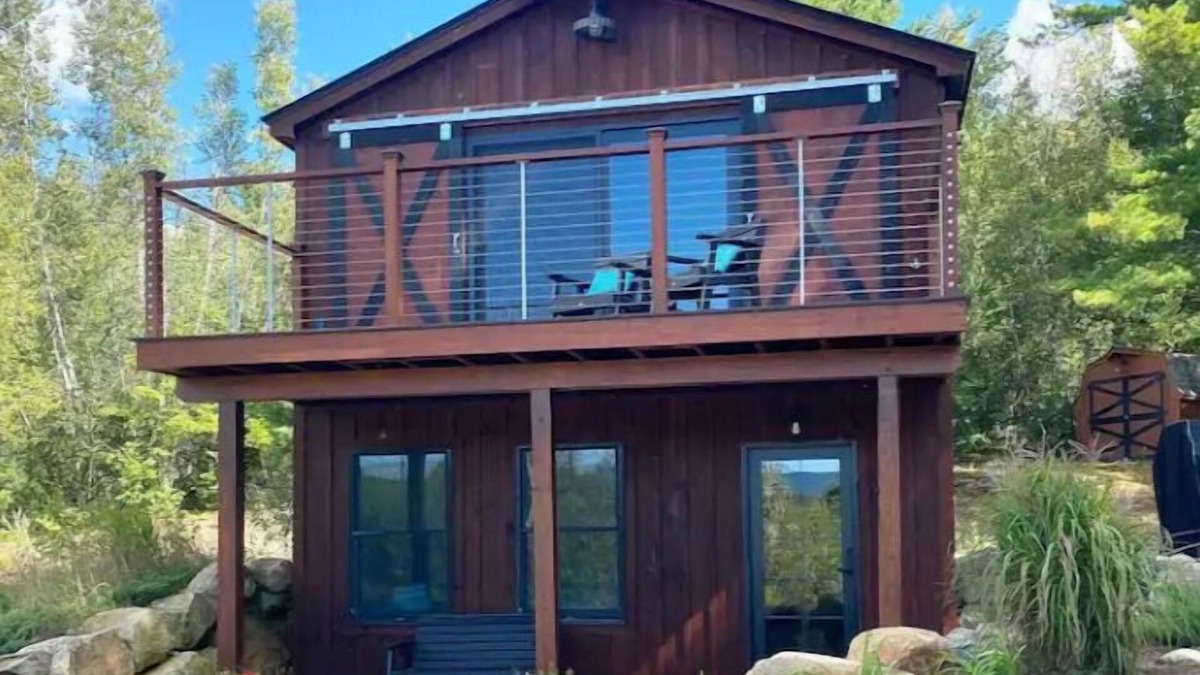 Bethel House | Relax Hike Float - Explore in your backyard