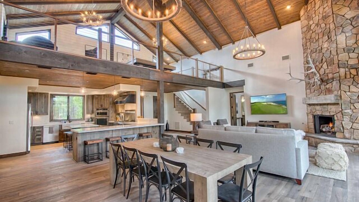 Torreon Cabin | RELAX IN LUXURY. "Retreat at Whispering Pines" In Sought After Torreon!