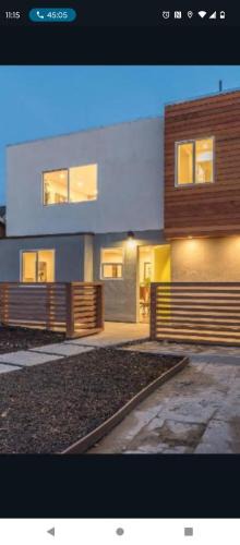 Oakland Apartment | Relax in the bay free parking on site