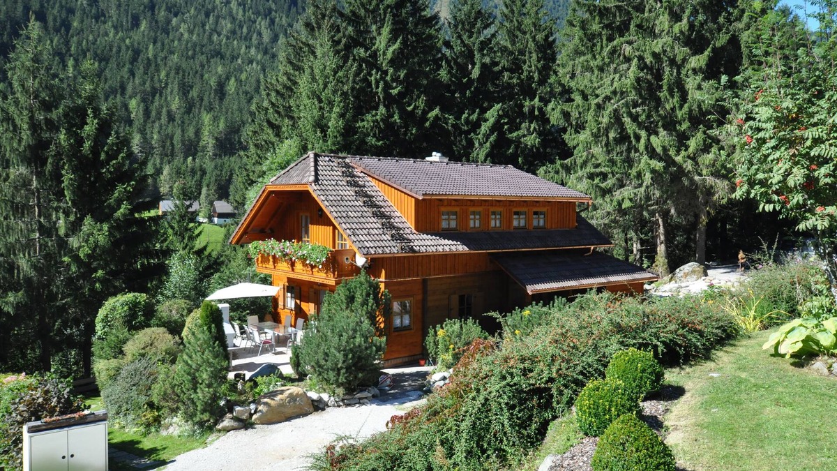 Irdning-Donnersbachtal Ski Chalet | Relax in the Chalet Styria in the hiking and skiing area Riesneralm
