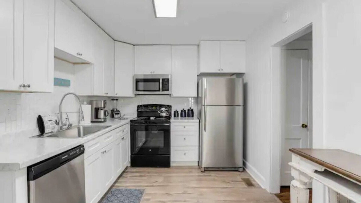 Easley House | Relax near Falls Park 20 min drive