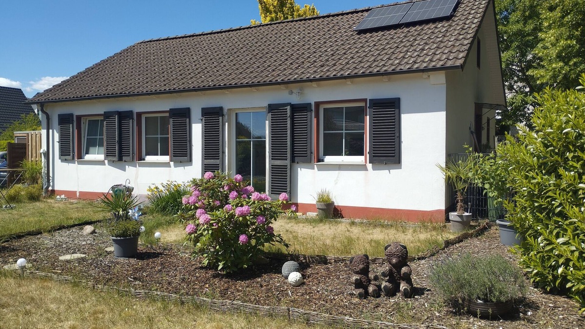 Steinhagen House | Relax on the southern slope of the Teutoburg Forest in the Marion vacation home.