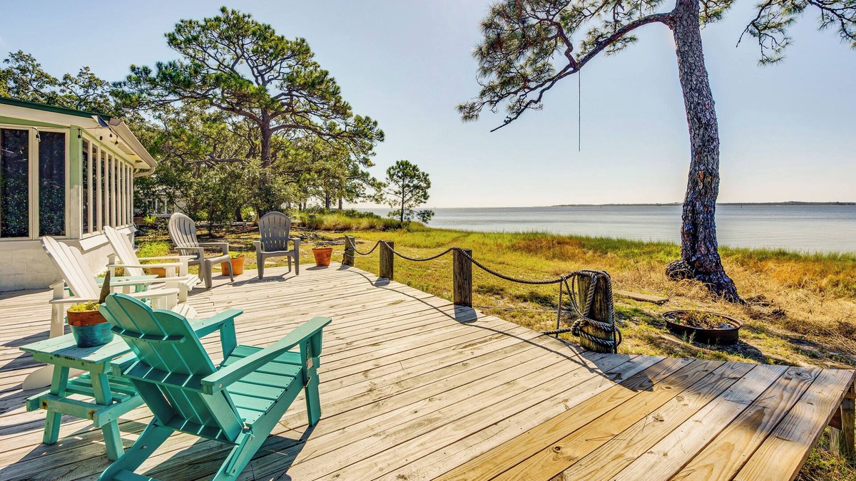 Panacea Cottage | Relax & Refresh: Waterfront Cottage in Panacea