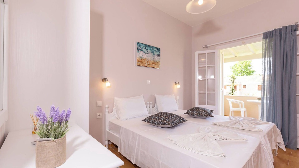 Roda Apartment | Relax Studios AVRA - ground floor studio