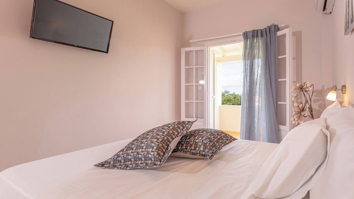 Roda Apartment | Relax Studios IREMIA - 1st floor apartment