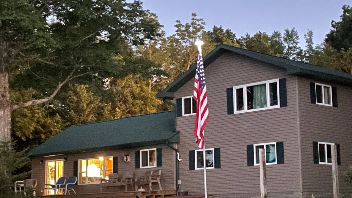 Marenisco House | Relax with a view at Oasis North on Lake Gogebic