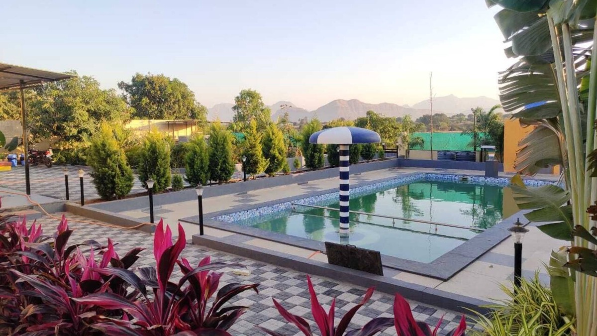 Igatpuri Villa | Relax with the whole family at this peaceful place to stay.