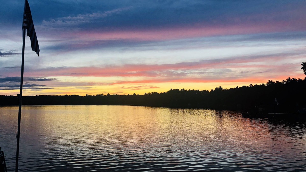 Waupaca House | Relaxation and Fun Await at The Lakewood Lodge on Twin Lake