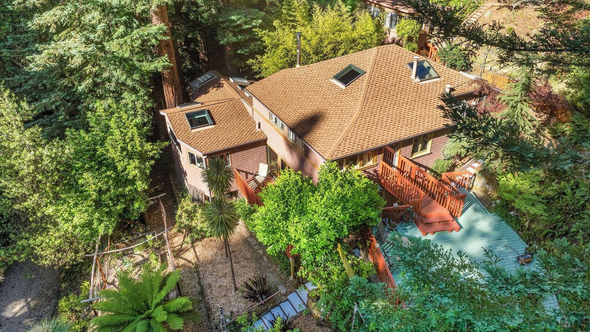 Lagunitas House | Relaxing redwood forest home with hot tub and sauna at Lagunitas Creek