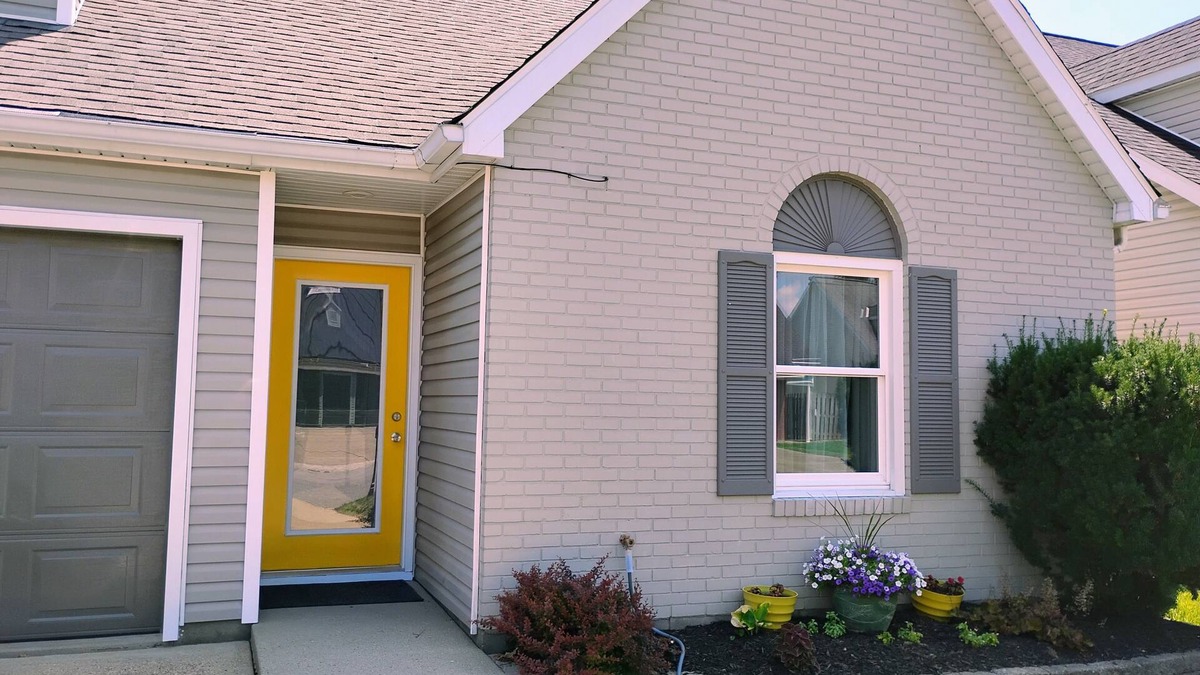 Newburgh House | Relaxing 3-Bedroom House with Large Backyard close to Downtown Newburgh
