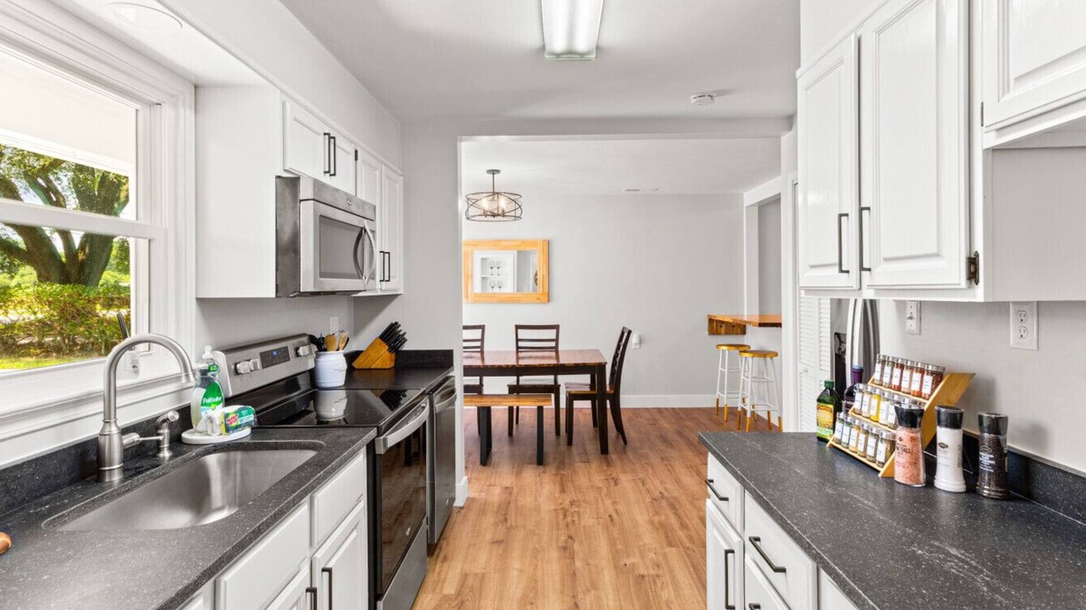 Port Wentworth House | Relaxing 4BR Home, Close to Downtown & Airport