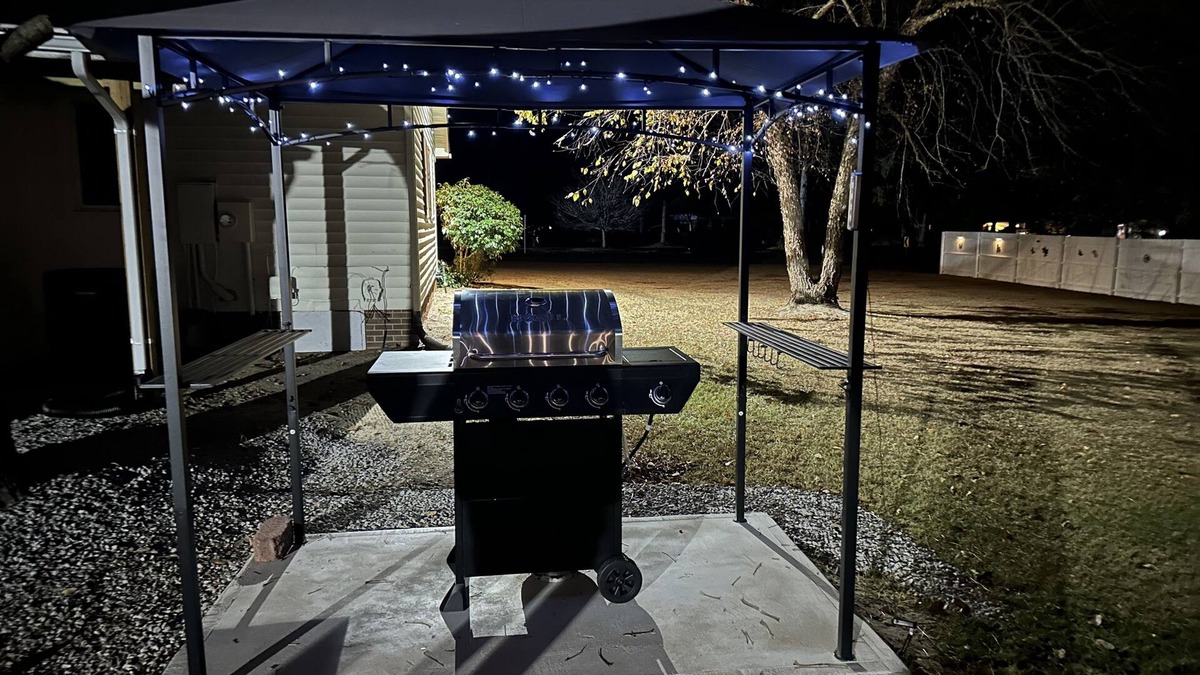 Sanford House | Relaxing and Cozy Ranch Style Home, private hot tub, pet friendly