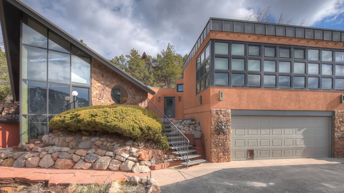 Manitou Springs Historic District House | Relaxing Colorado Mountain Vacation Home