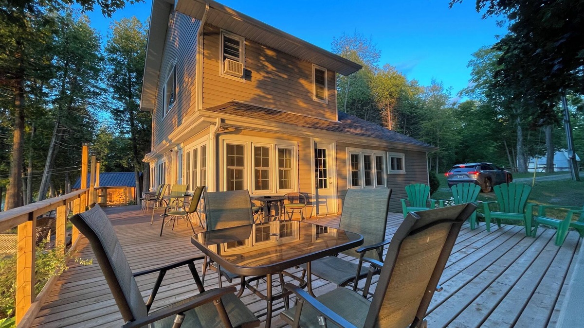 Trent Hills Cottage | Relaxing cottage along the Trent Severn waterway! Pet-friendly, wifi, amentities