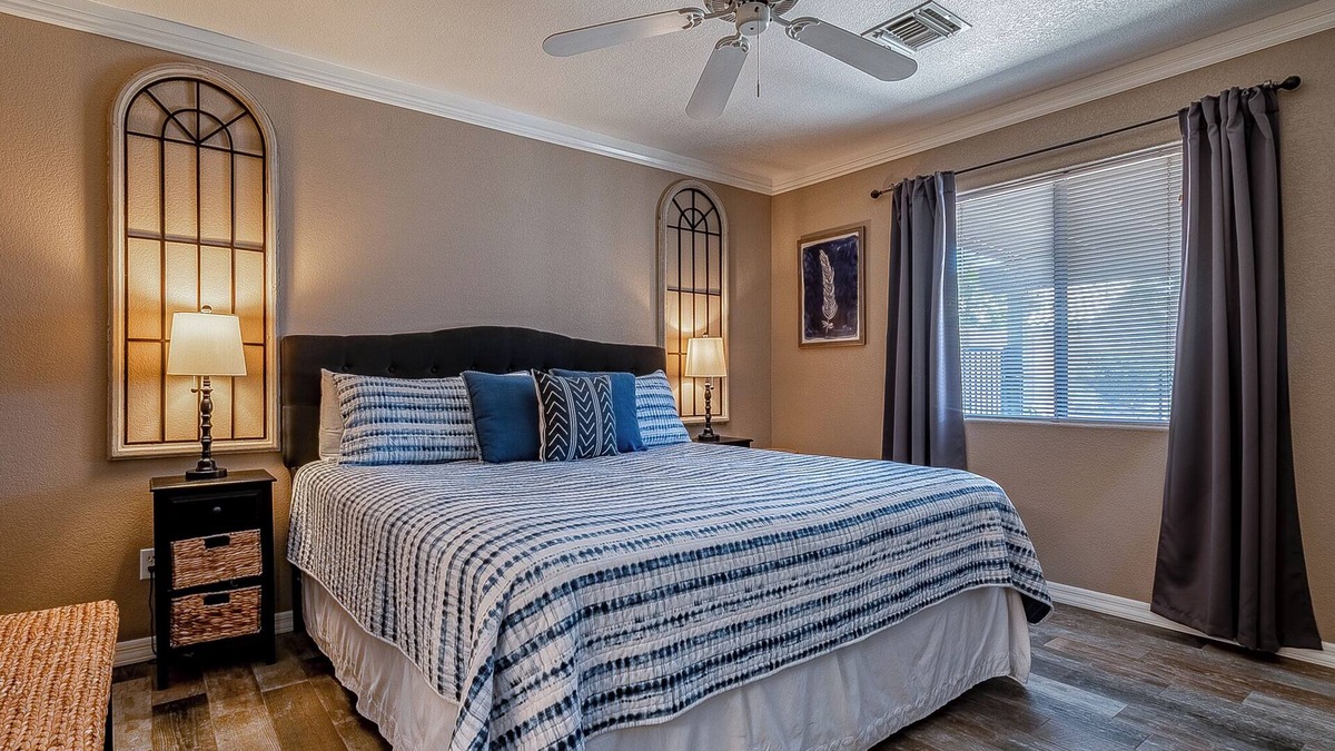 Desert Foothills House | Relaxing Desert Get-Away
