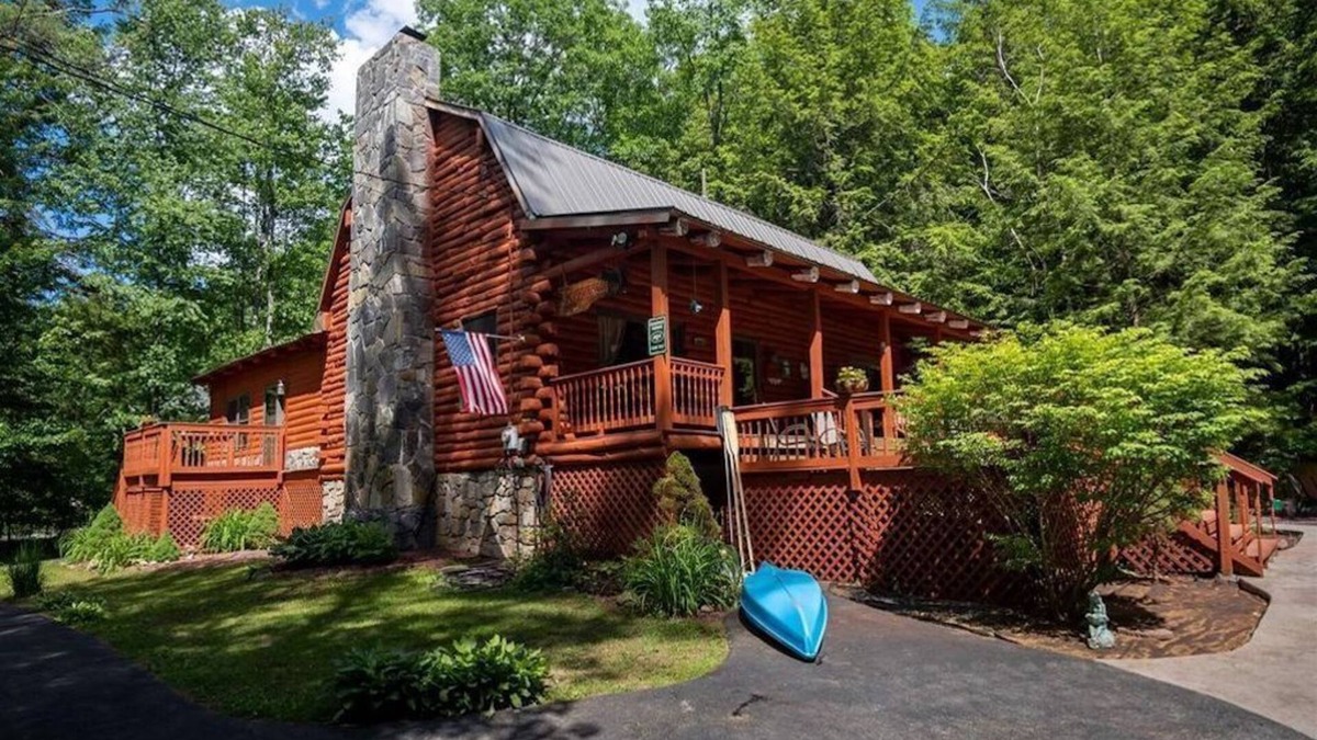 Lake Luzerne House | Relaxing Forest Retreat/minutes from Lake George