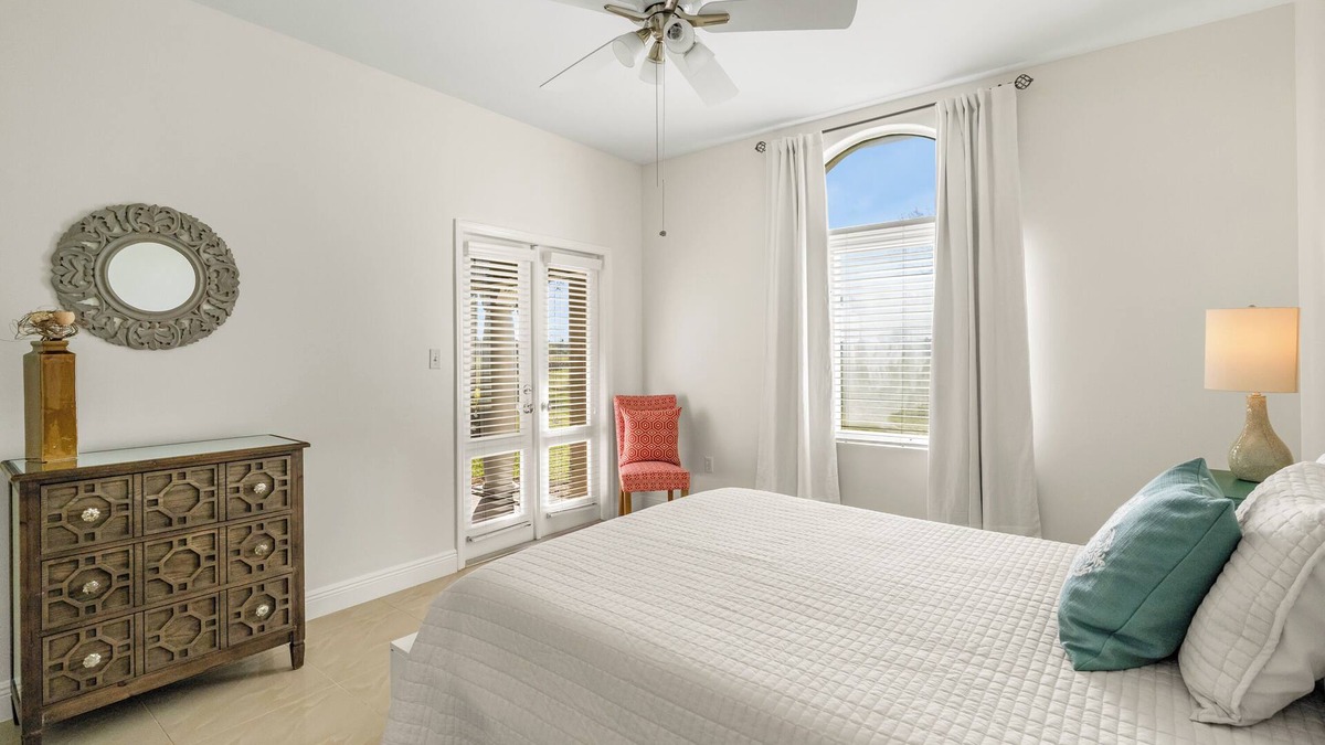 Grand Harbor House | Relaxing Gated Community