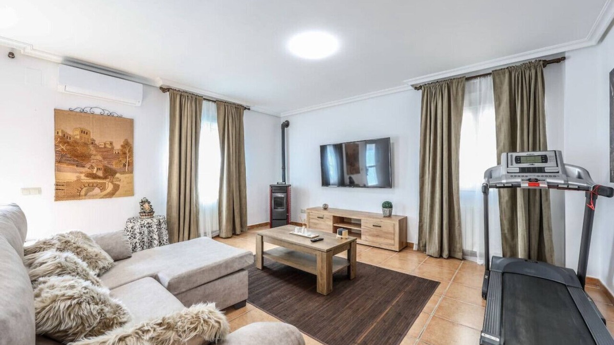 Cobisa Apartment | Relaxing Getaway 15` from Toledo