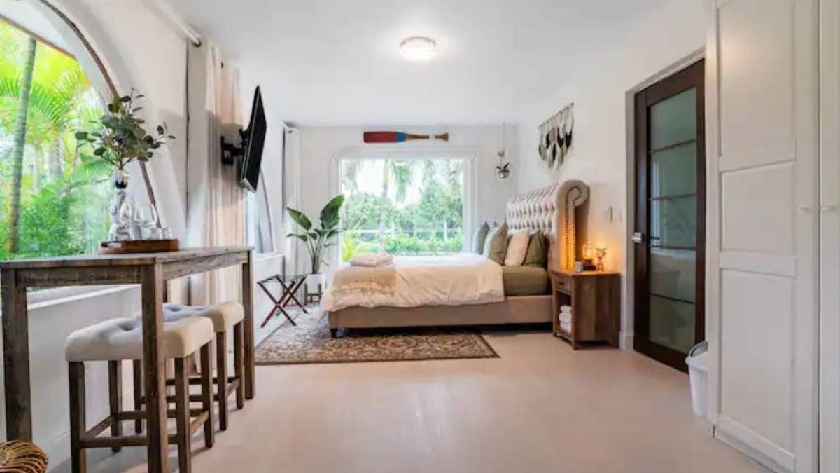 Homestead Apartment | Relaxing getaway at Hacienda Paraiso with pool use included!