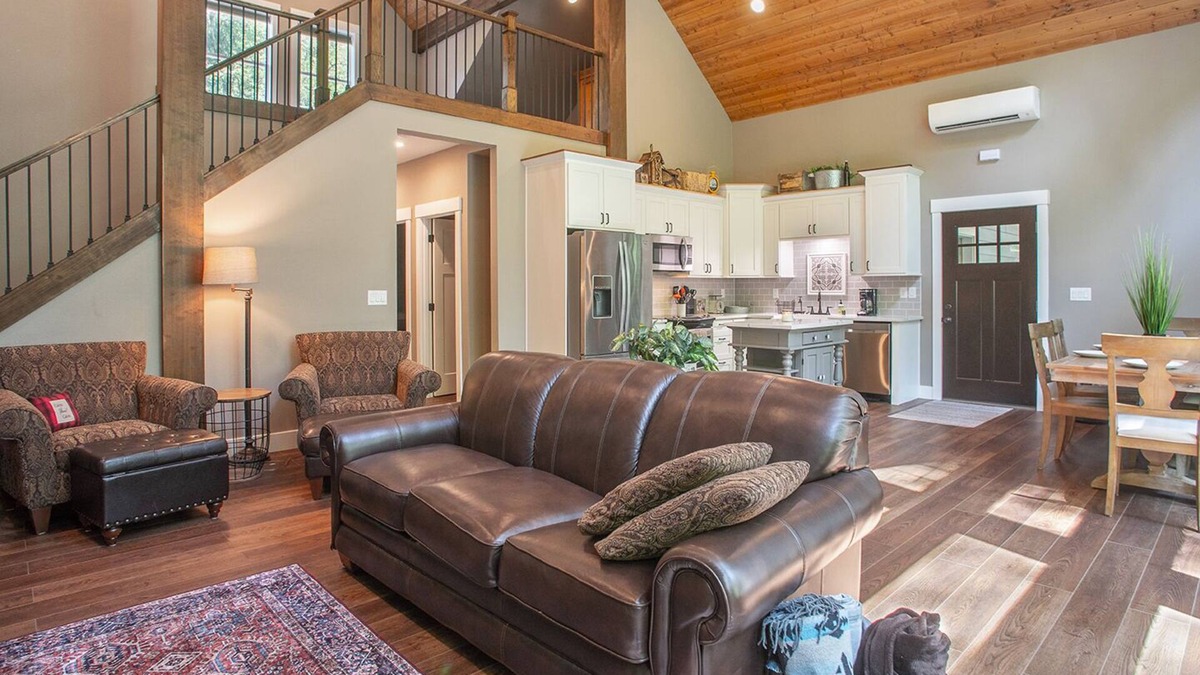 Yacolt House | Relaxing getaway! East Fork of the Lewis River