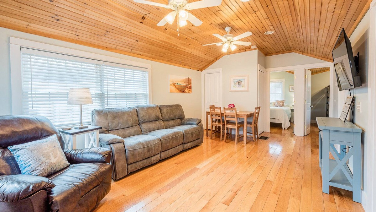 Westerly Cottage | Relaxing Getaway with Town Beach Access