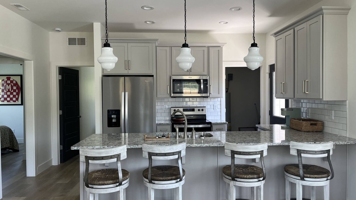 Cave City House | Relaxing Home Away from Home!