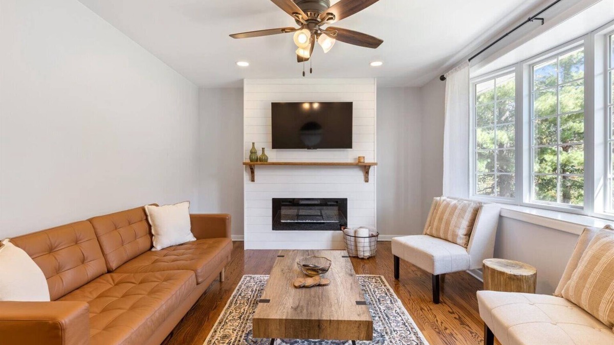 Hendersonville House | Relaxing House near the Lake!