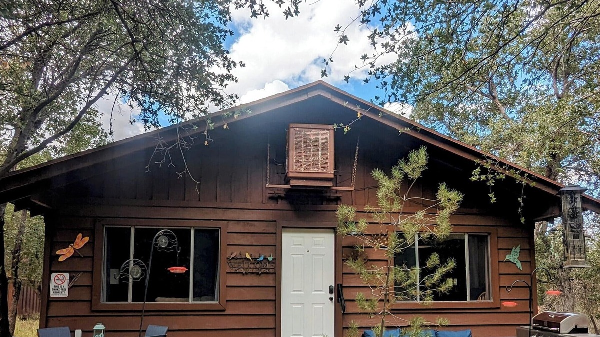 Sierra Vista Southeast House | Relaxing house on 9 acres with 3 Bird Gardens & trails in amazing Ramsey Canyon.