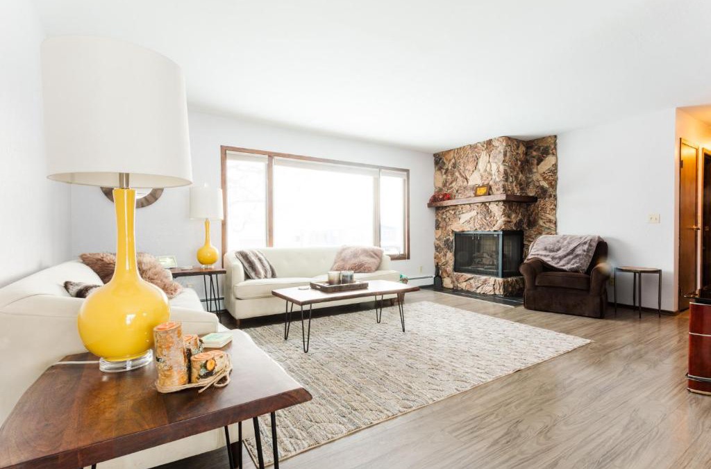 Sand Lake House | Relaxing Lake Haven House - Close to EVERYTHING!