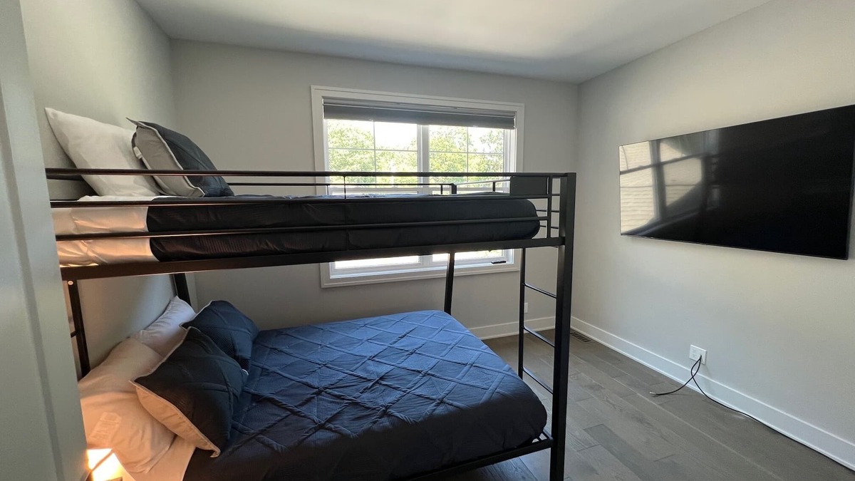 Grand Haven Cottage | Relaxing Modern Cottage in Grand Haven