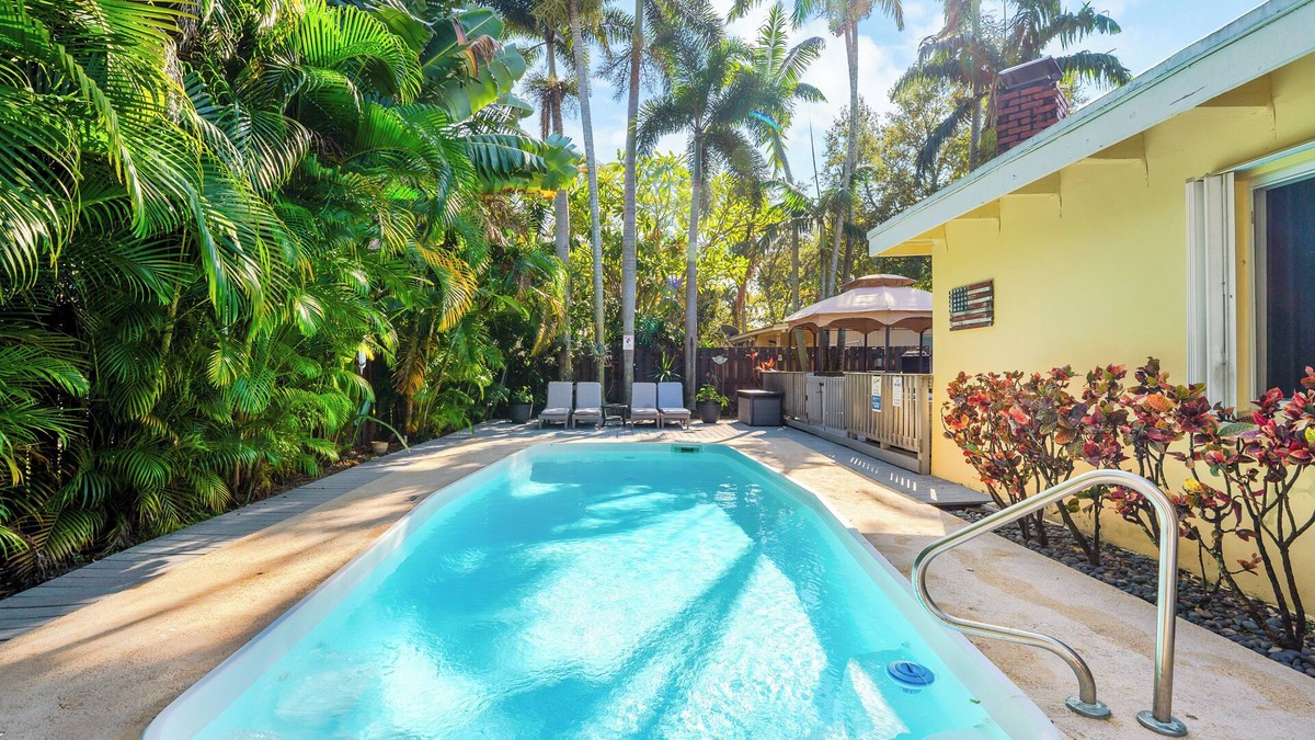Lauderdale Isles House | Relaxing Oasis: Private Pool Home with Lush Backyard