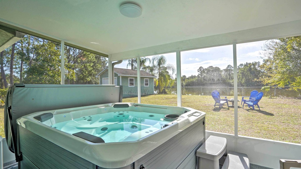 Tropical Gulf Acres House | Relaxing Punta Gorda Getaway w/Fire Pit!