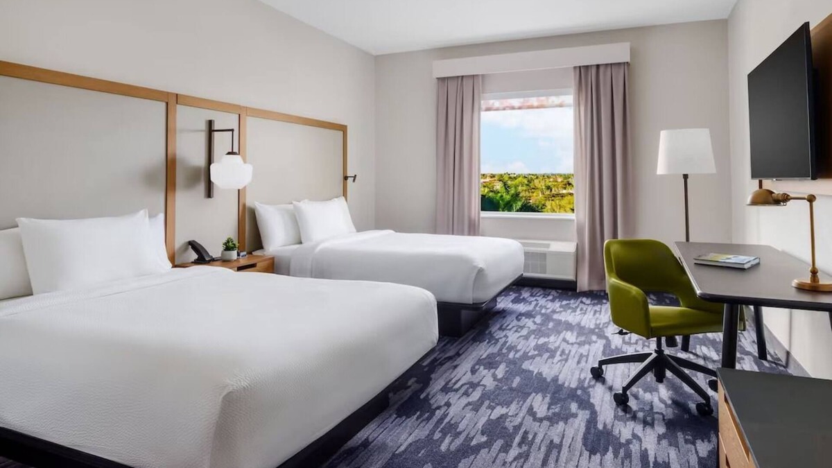 Florida City Hotel | Relaxing Room Awaits After Exploring Miami and Beyond, 2 Family Ready Rooms
