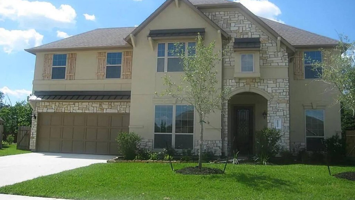 Klein House | Relaxing Spring Getaway – Stylish 4BR Home Close to Everything