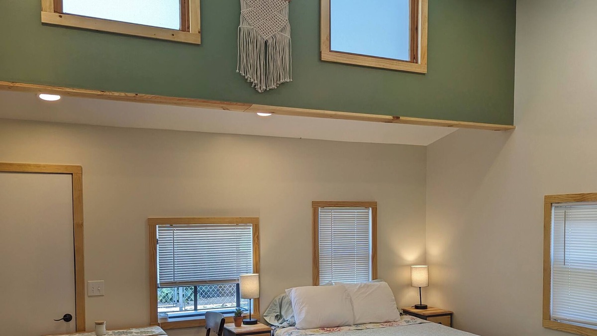 Colonial Heights House | Relaxing Studio Walking Distance from Warriors Path State Park