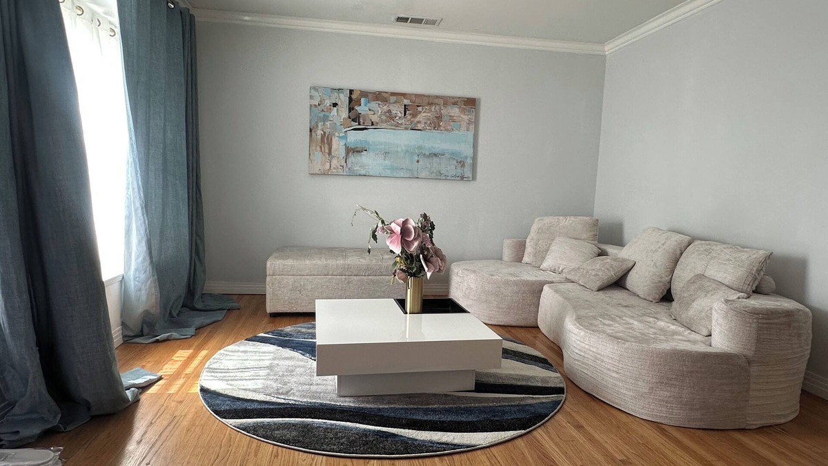 Los Altos House | Relaxing townhome in lively Long Beach