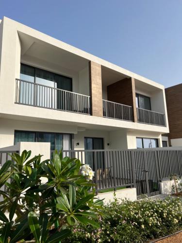 Mina Al Arab Villa | Relaxing villa with access to pool and beach