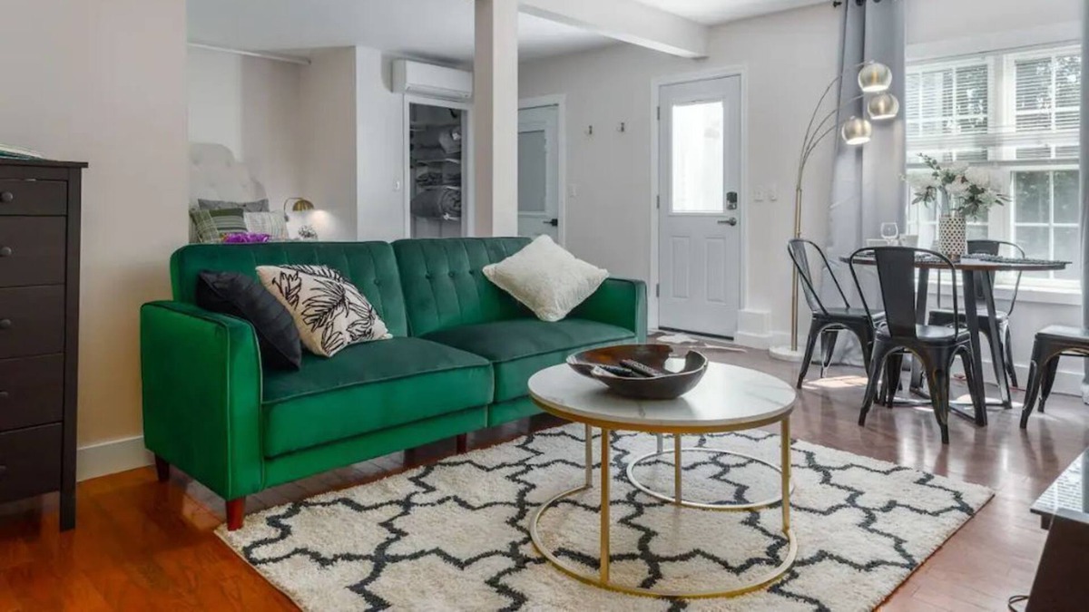 Derry Apartment | Relaxing Wooded Retreat with Hot Tub