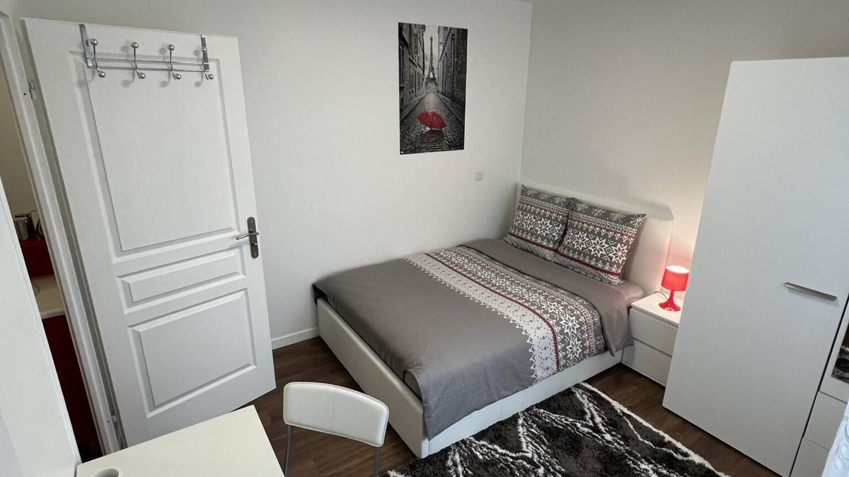 Rosny-sous-Bois Apartment | Remarkable 1-Bed Apartment in Rosny-sous-Bois