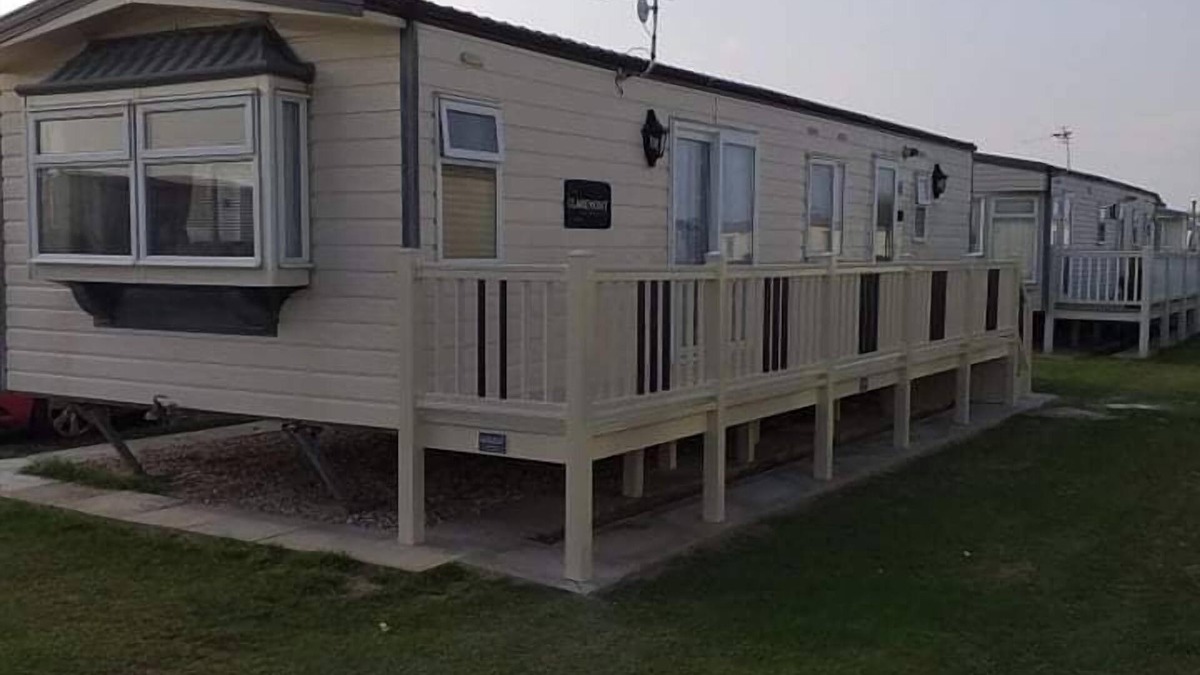 Ingoldmells Cabin | Remarkable 2-Bed Caravan in Ingoldmells
