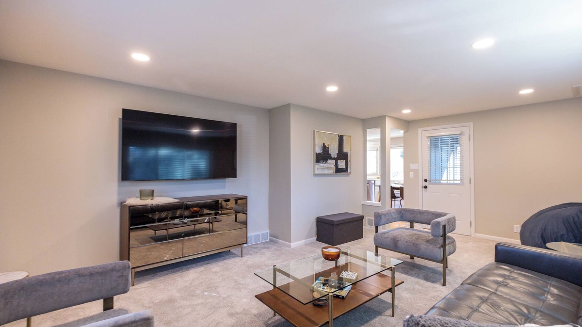 Monona House | Remodeled 3 bedroom home in Monona. Close to Downtown!