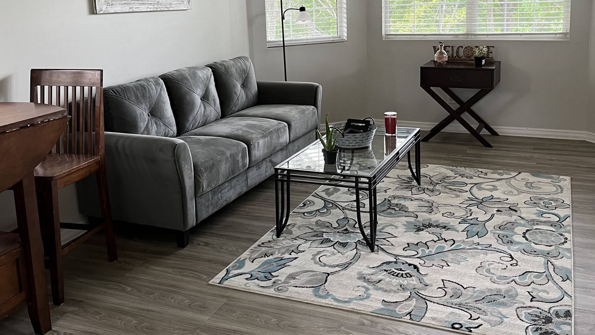 Buechel Apartment | Remodeled apartment 15 mins. From downtown Louisville