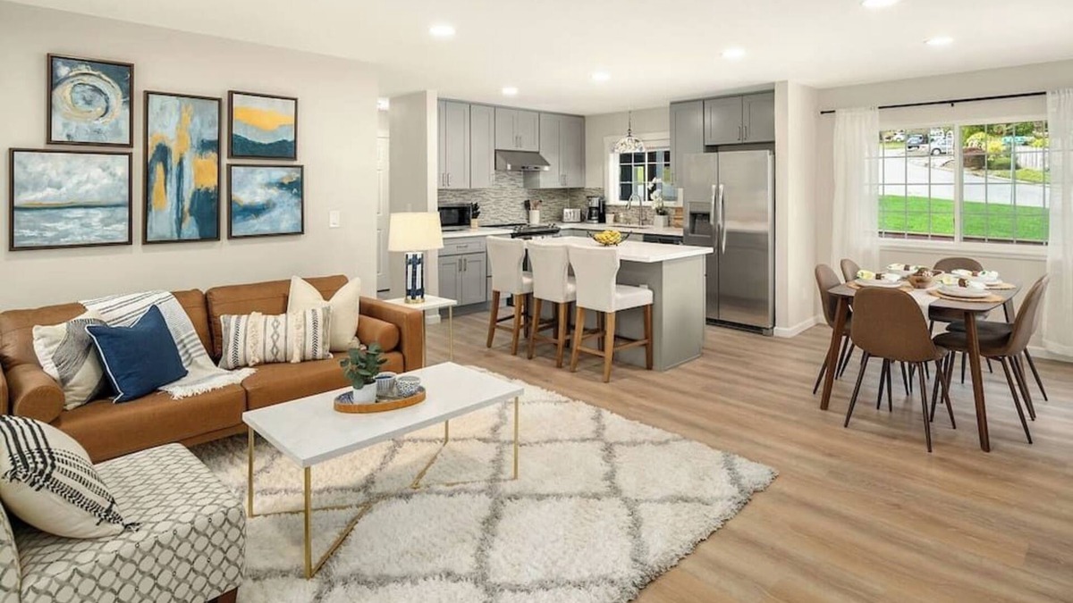 Lake Hills House | Remodeled Bellevue Family home w AC close to everything