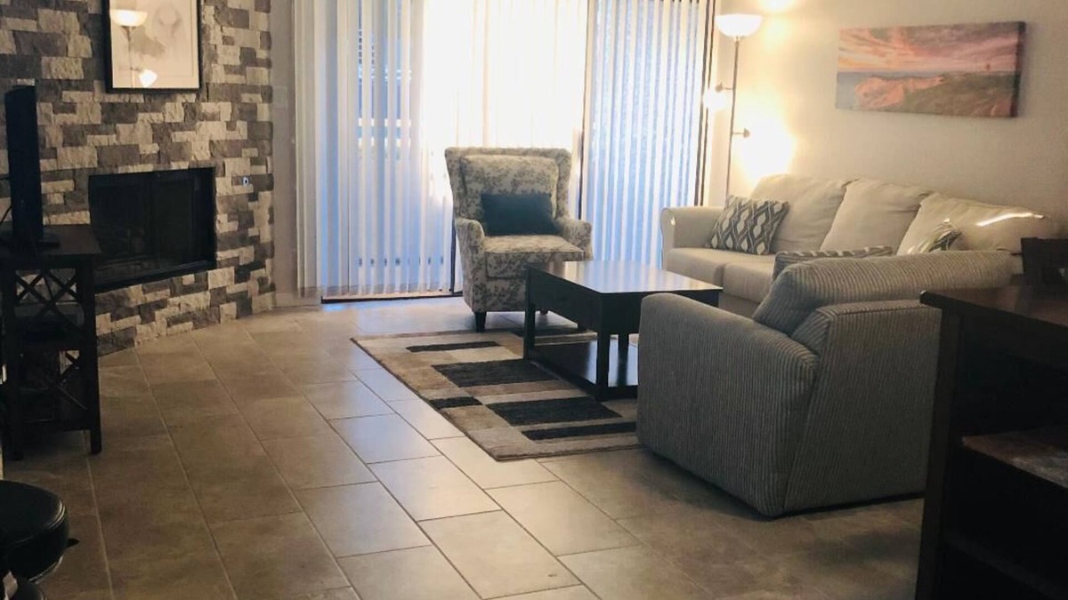 Spring Valley Condo | Remodeled Condo! Ground level access! Hospitals, shopping and Strip close by!