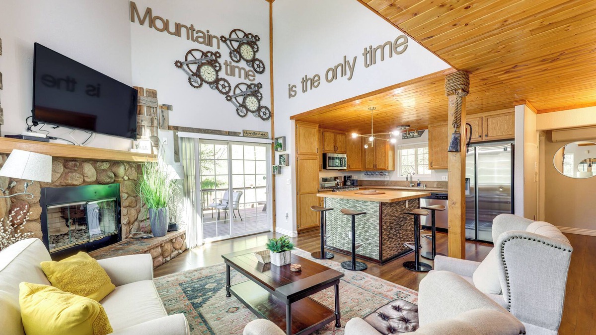 Crestline House | Remodeled Crestline Retreat: Walk to Lake Gregory!