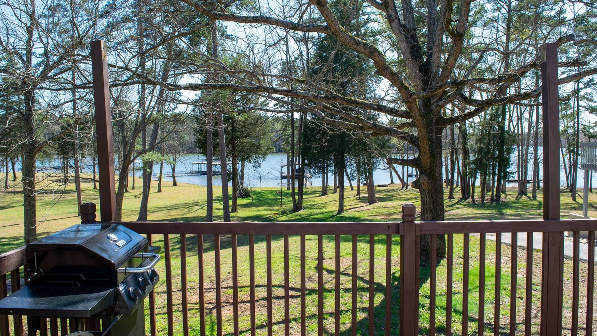 Townville House | Remodeled mobile home close to Green Pond and other landings