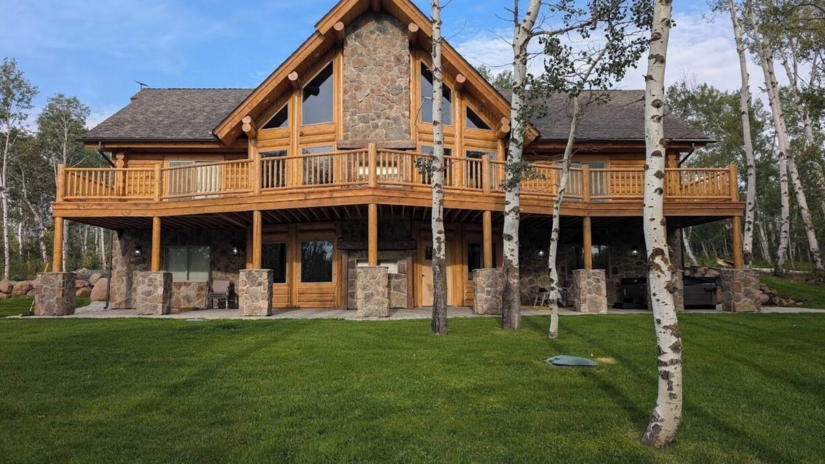 Ashton Cabin | Remote Cabin near Warm River